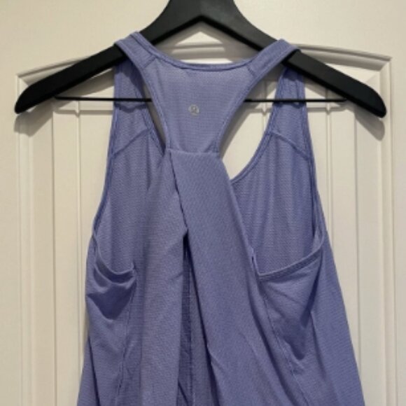 Lululemon Essential Tank Pleated Racerback Women's Size 8 Light Blue Sleeveless - Picture 2 of 10